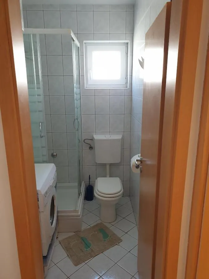 Apartman Branka Povljana 0*,  Croatia