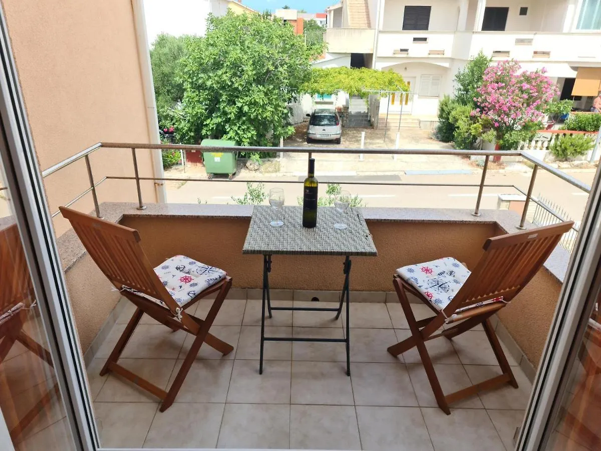 Apartman Branka Povljana Apartment